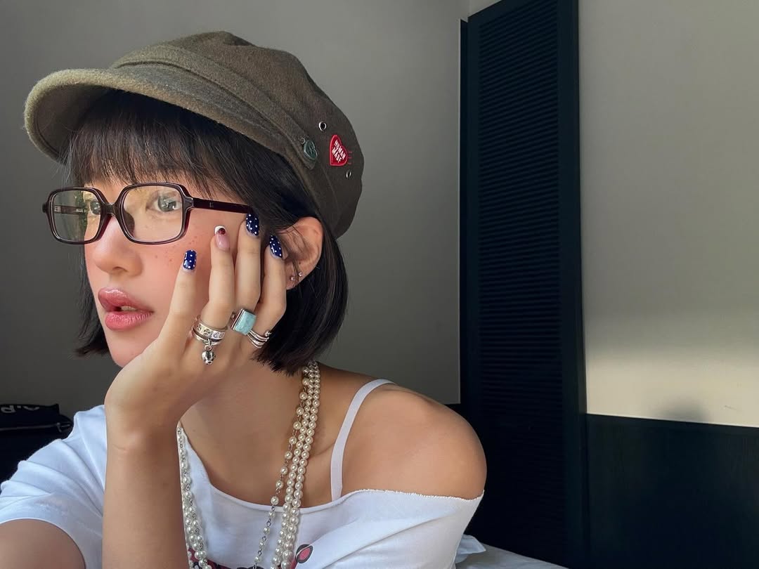 จูเน่ - เพลินพิชญา โกมลารชุน