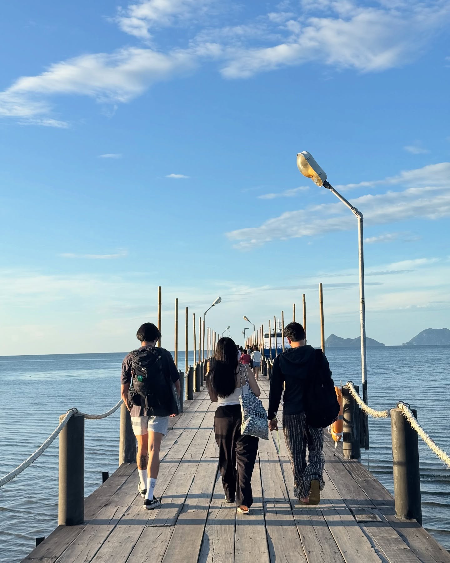 จูเน่ - เพลินพิชญา โกมลารชุน