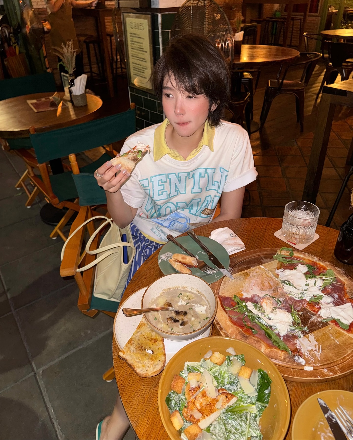 จูเน่ - เพลินพิชญา โกมลารชุน