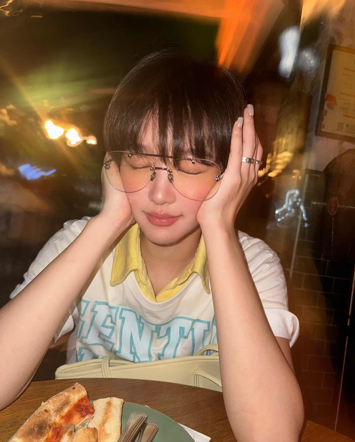 จูเน่ - เพลินพิชญา โกมลารชุน