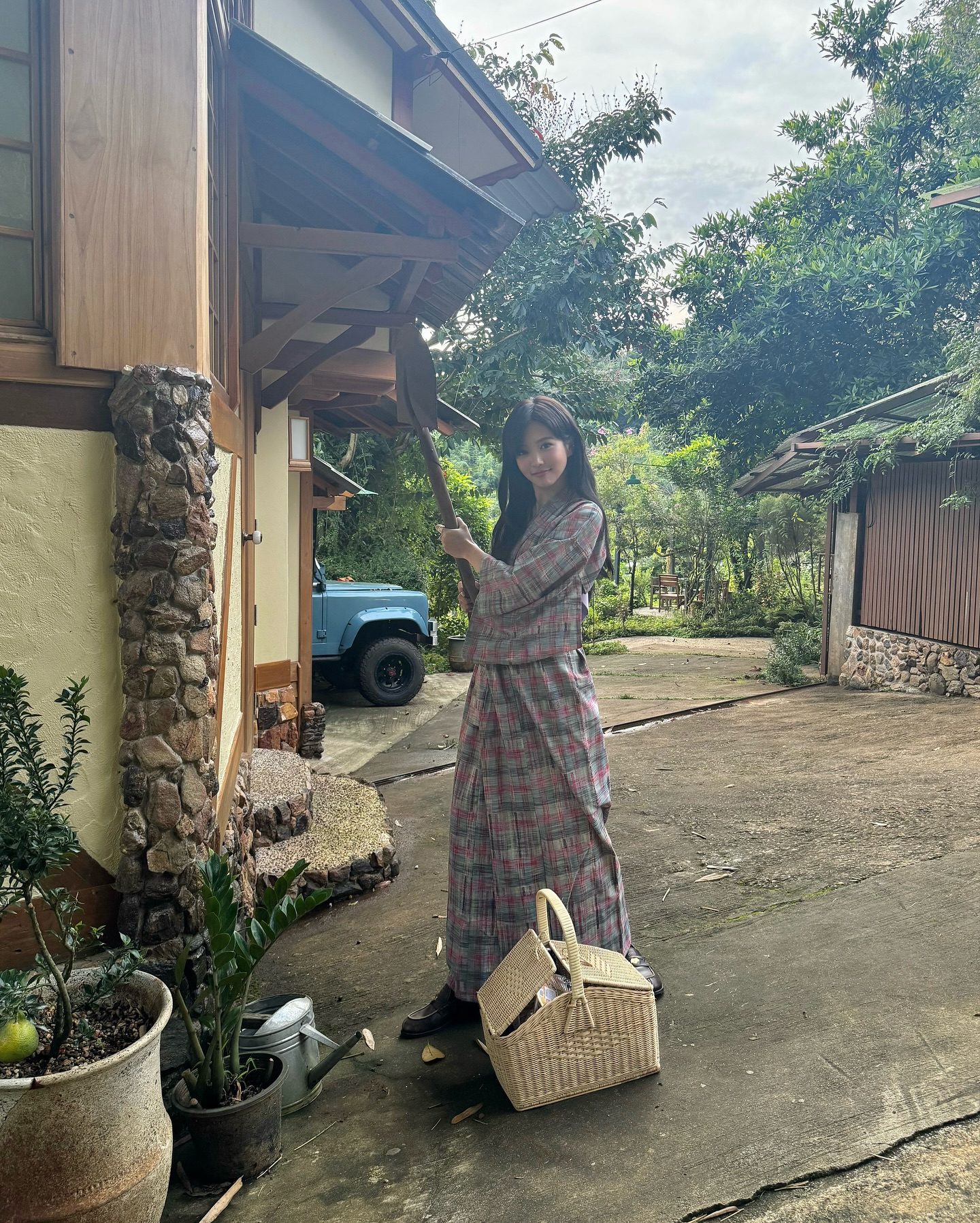 จูเน่ - เพลินพิชญา โกมลารชุน