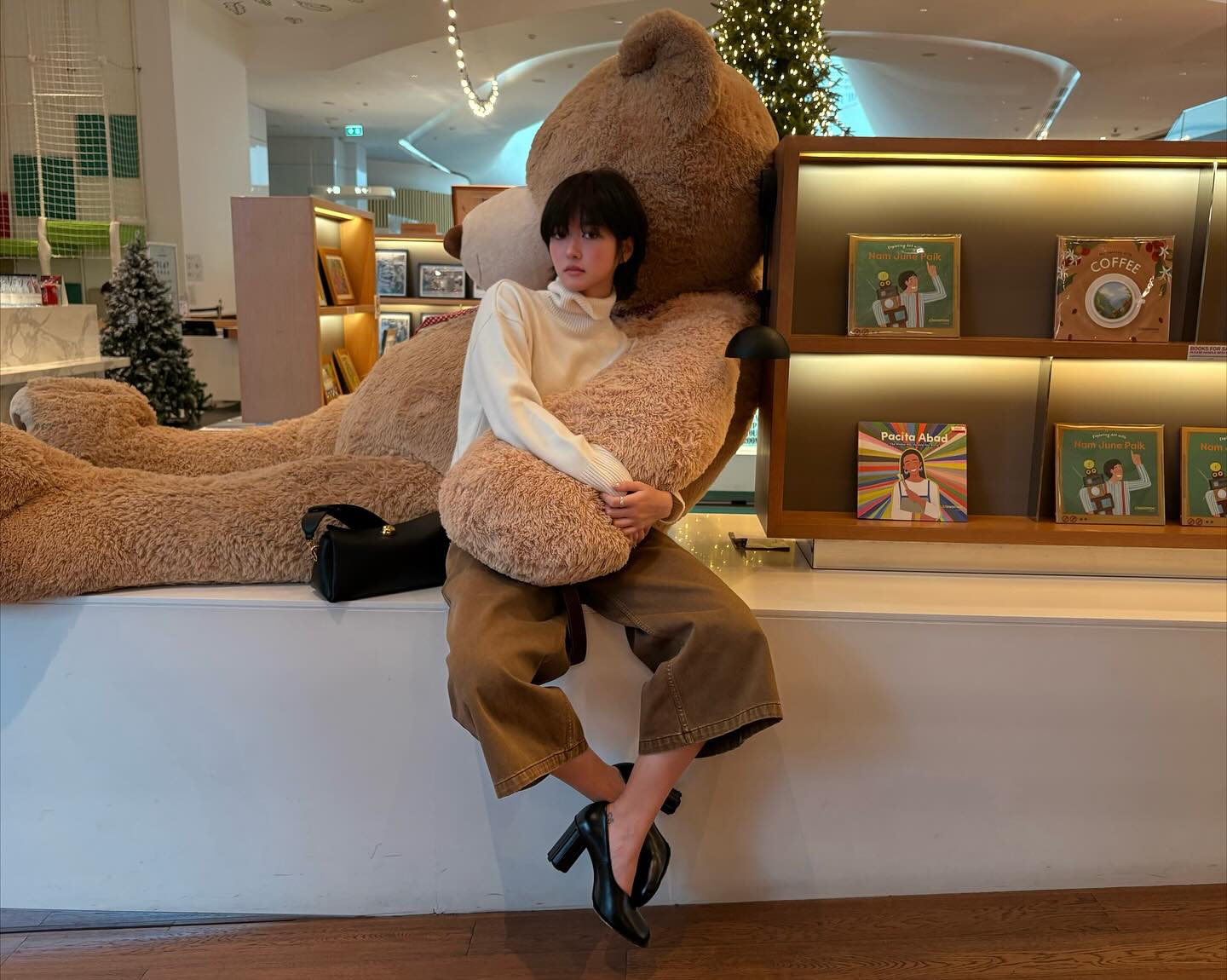 จูเน่ - เพลินพิชญา โกมลารชุน