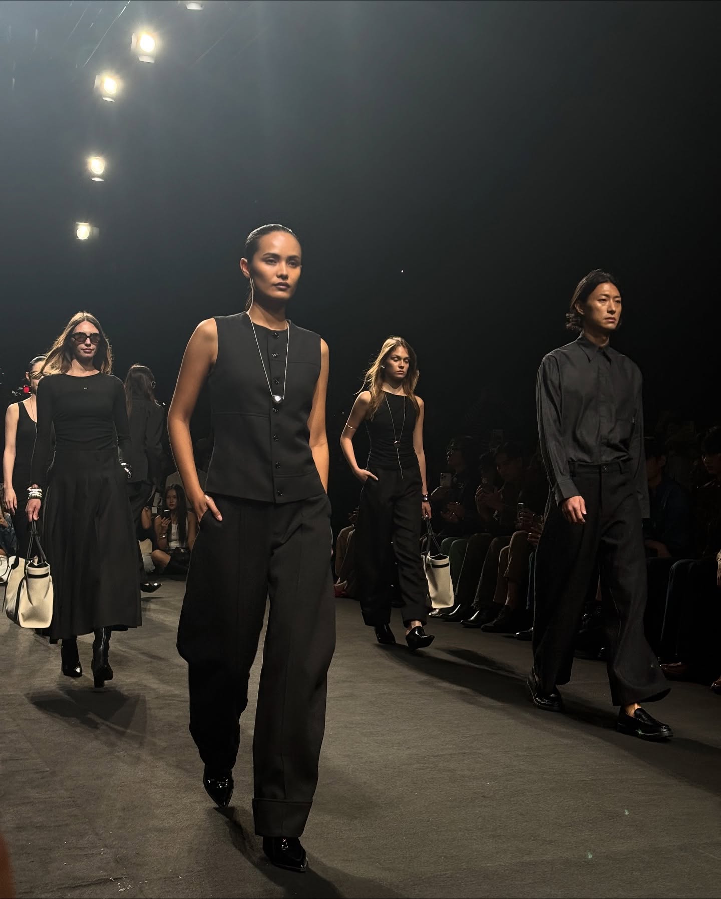 จูเน่ - เพลินพิชญา โกมลารชุน