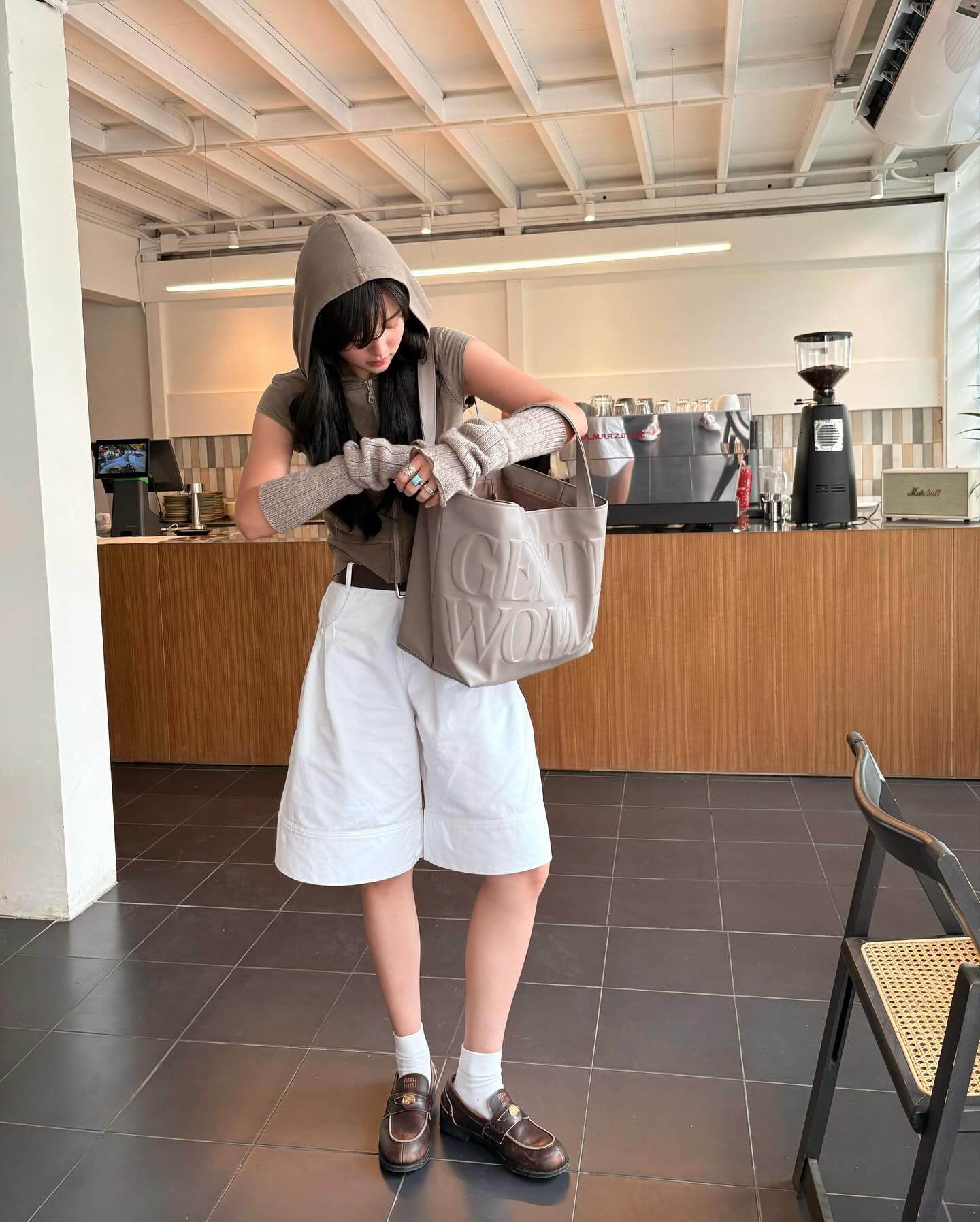 จูเน่ - เพลินพิชญา โกมลารชุน