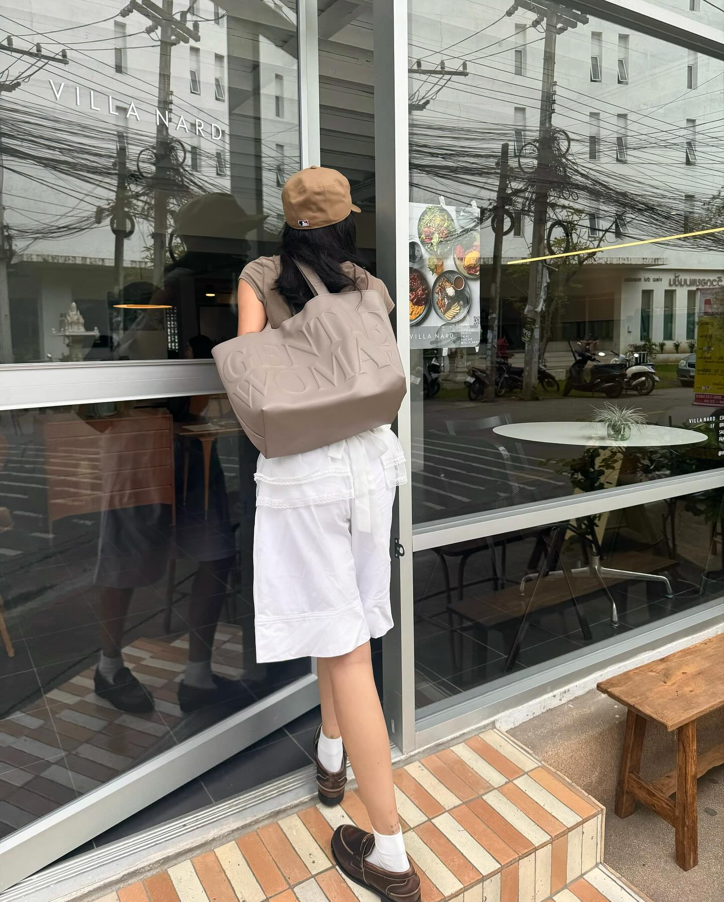 จูเน่ - เพลินพิชญา โกมลารชุน