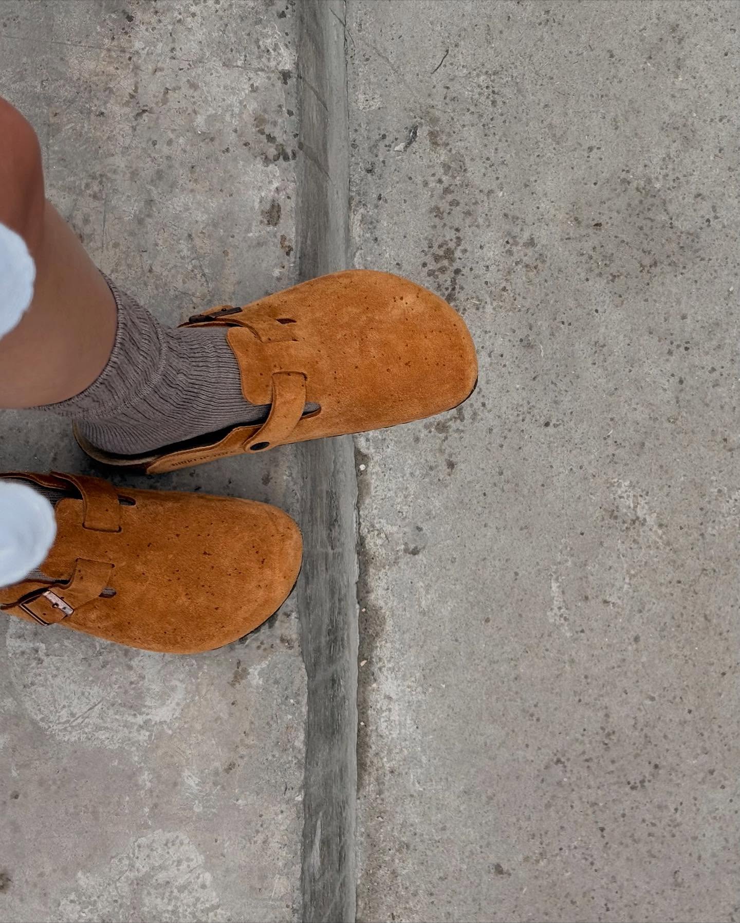 จูเน่ - เพลินพิชญา โกมลารชุน