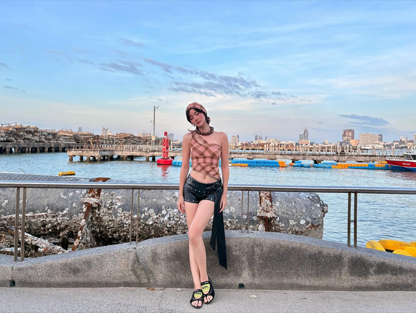 จูเน่ - เพลินพิชญา โกมลารชุน