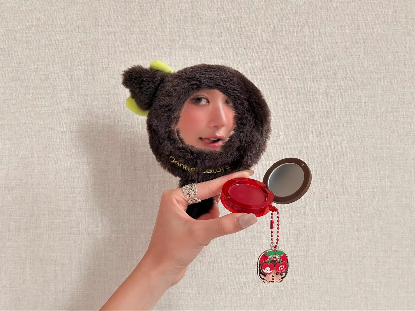 จูเน่ - เพลินพิชญา โกมลารชุน