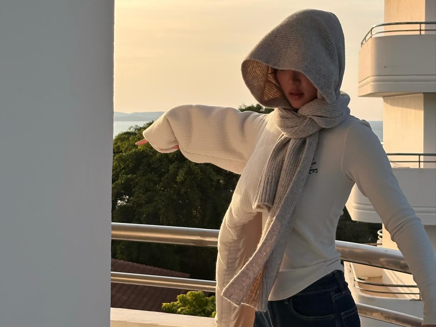 จูเน่ - เพลินพิชญา โกมลารชุน