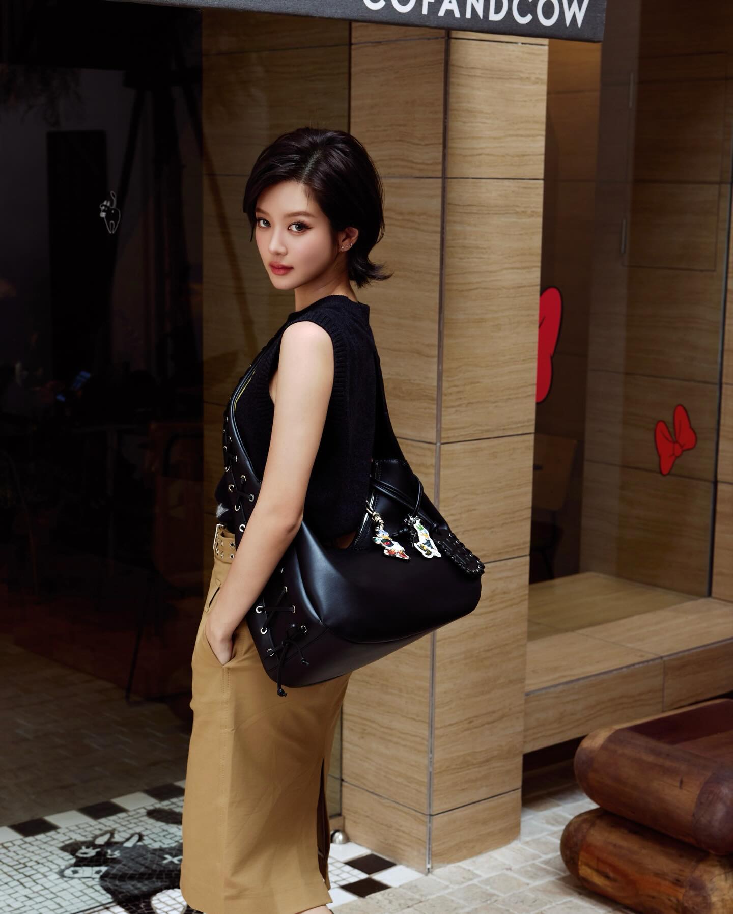 จูเน่ - เพลินพิชญา โกมลารชุน