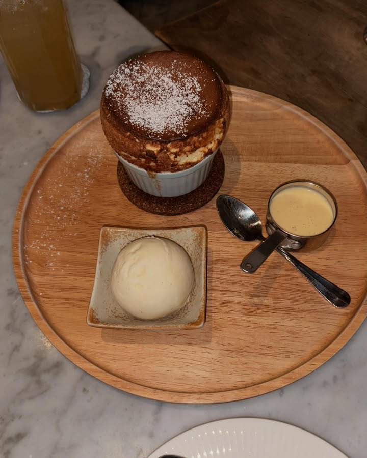 จูเน่ - เพลินพิชญา โกมลารชุน