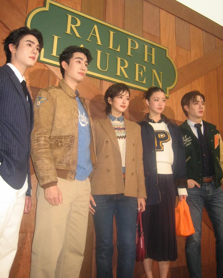 จูเน่ - เพลินพิชญา โกมลารชุน