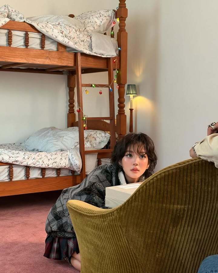 จูเน่ - เพลินพิชญา โกมลารชุน