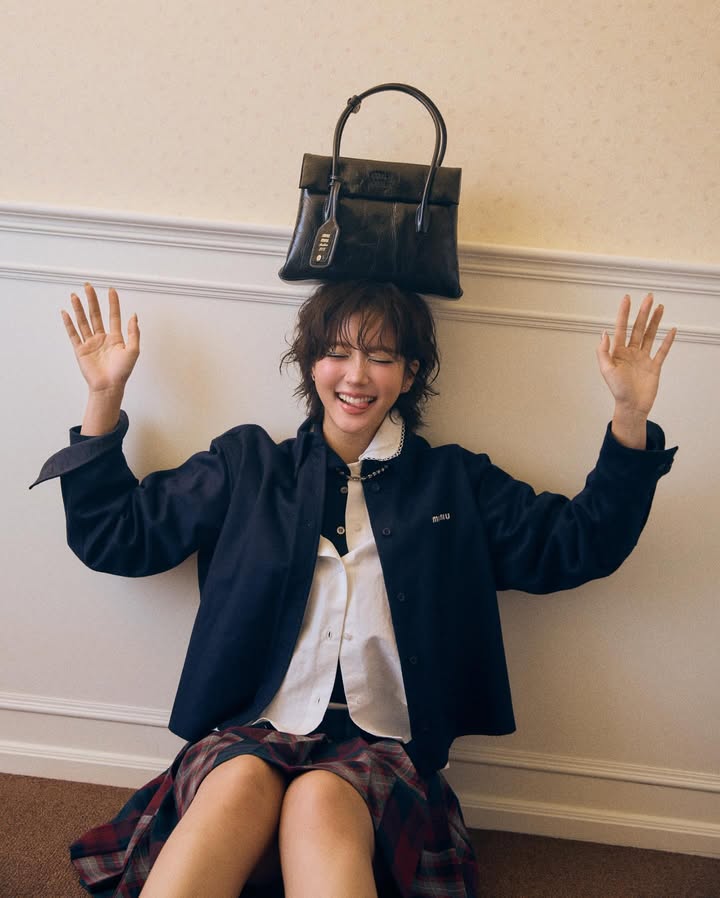 จูเน่ - เพลินพิชญา โกมลารชุน