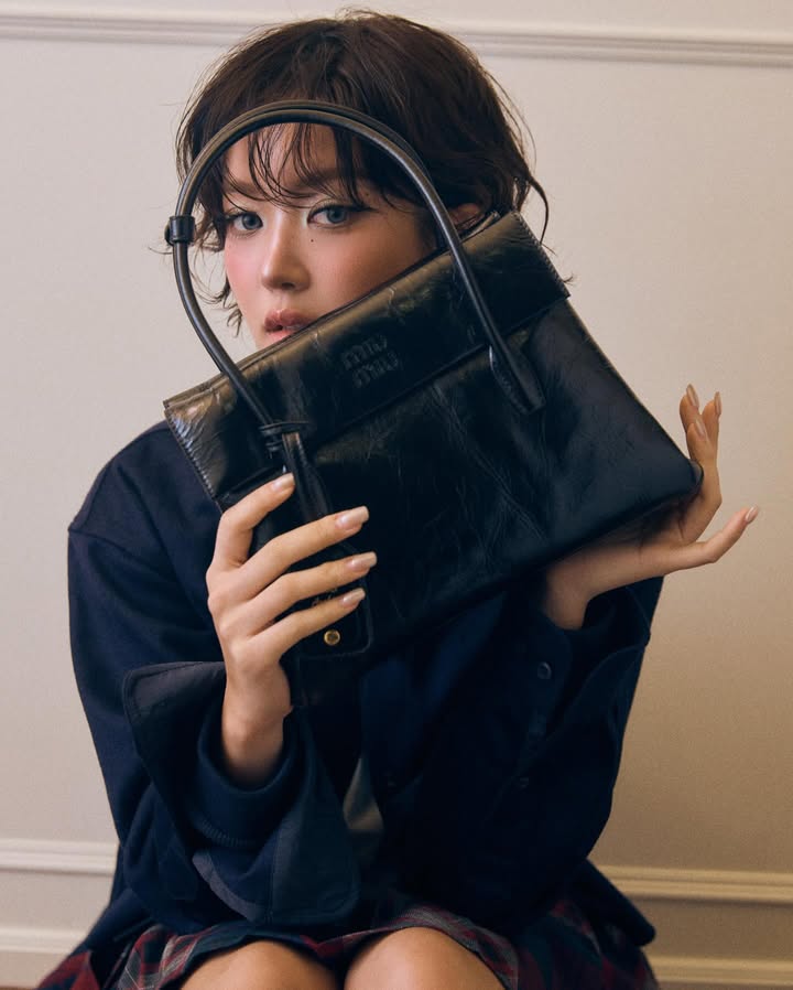 จูเน่ - เพลินพิชญา โกมลารชุน