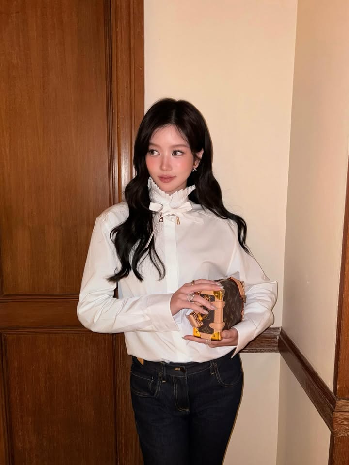 จูเน่ - เพลินพิชญา โกมลารชุน