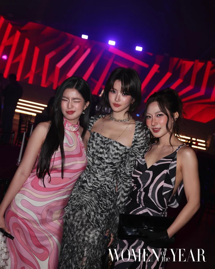 จูเน่ - เพลินพิชญา โกมลารชุน