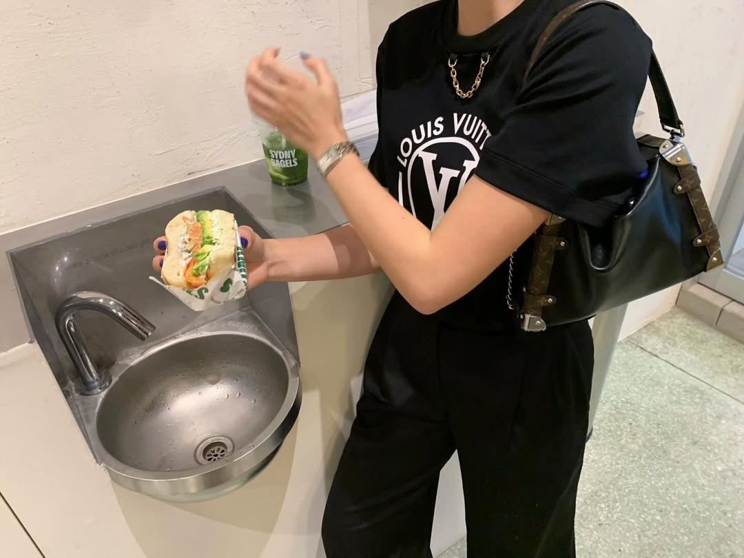 จูเน่ - เพลินพิชญา โกมลารชุน