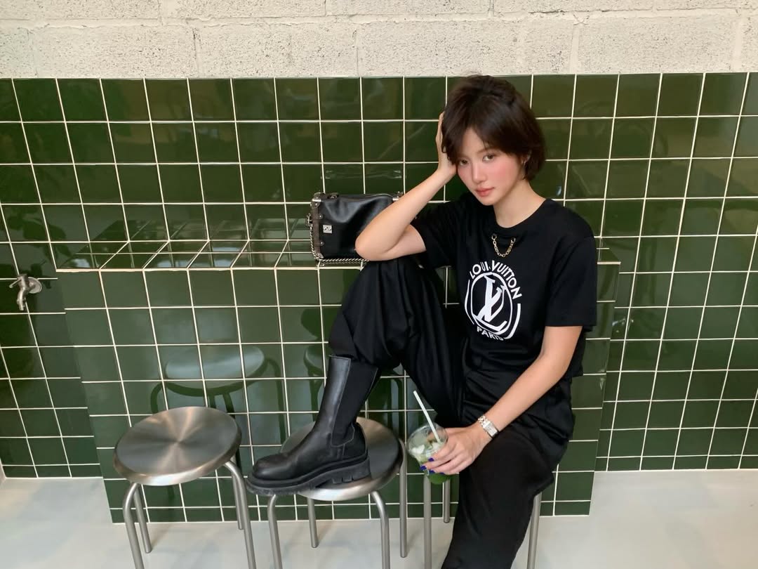 จูเน่ - เพลินพิชญา โกมลารชุน