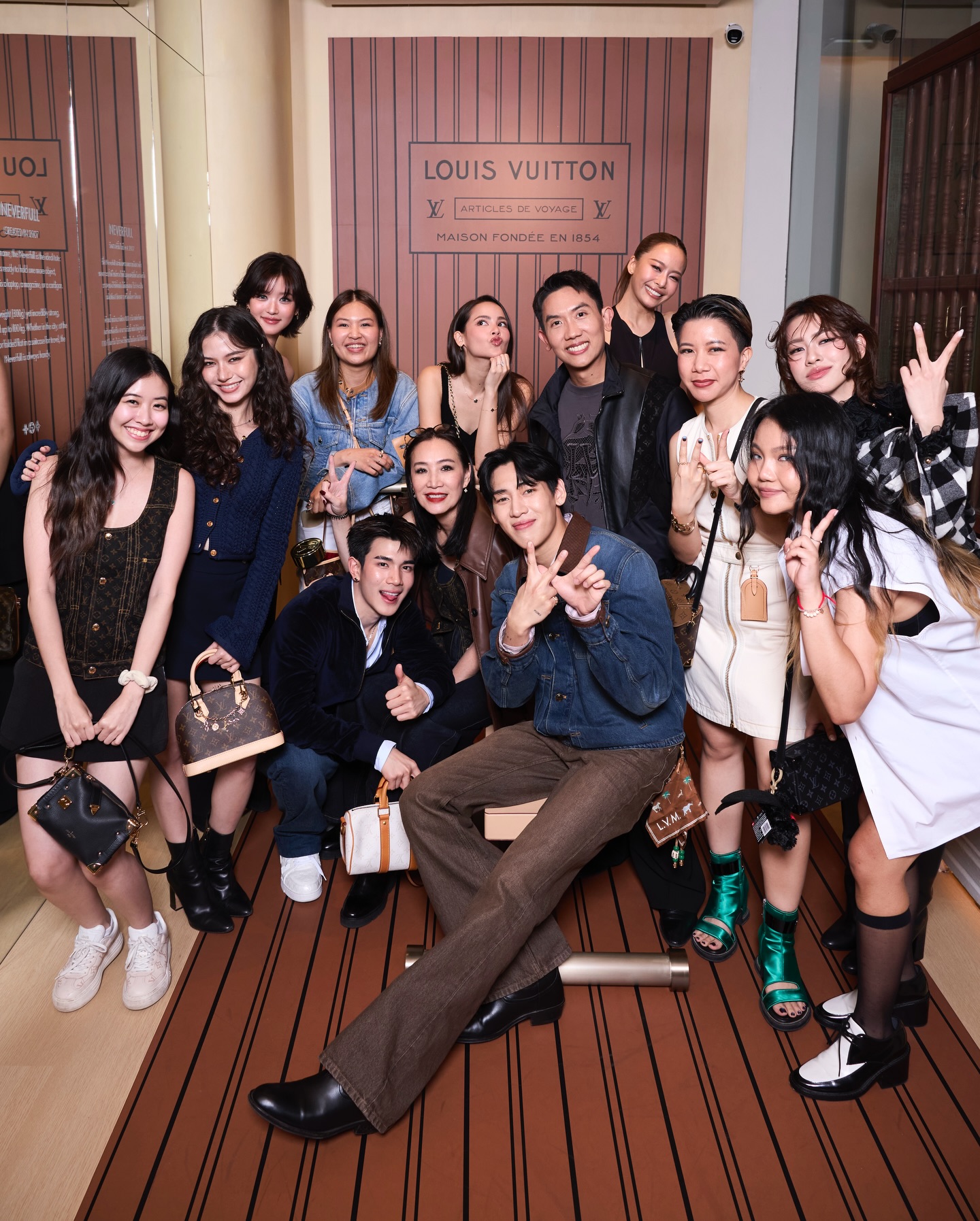 จูเน่ - เพลินพิชญา โกมลารชุน