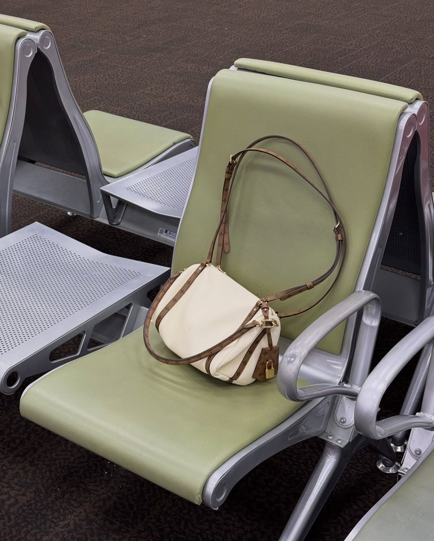 จูเน่ - เพลินพิชญา โกมลารชุน