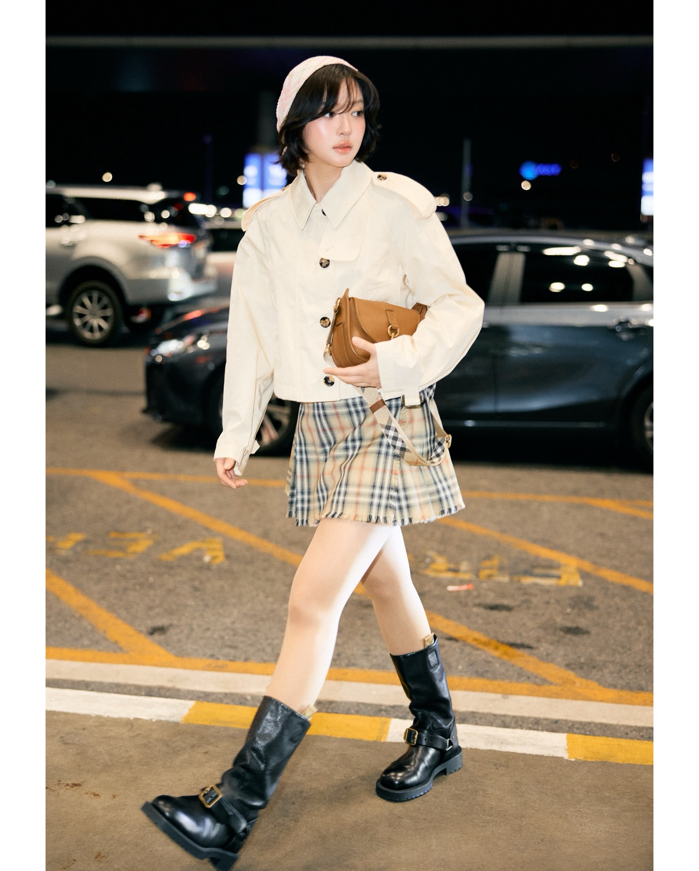 จูเน่ - เพลินพิชญา โกมลารชุน