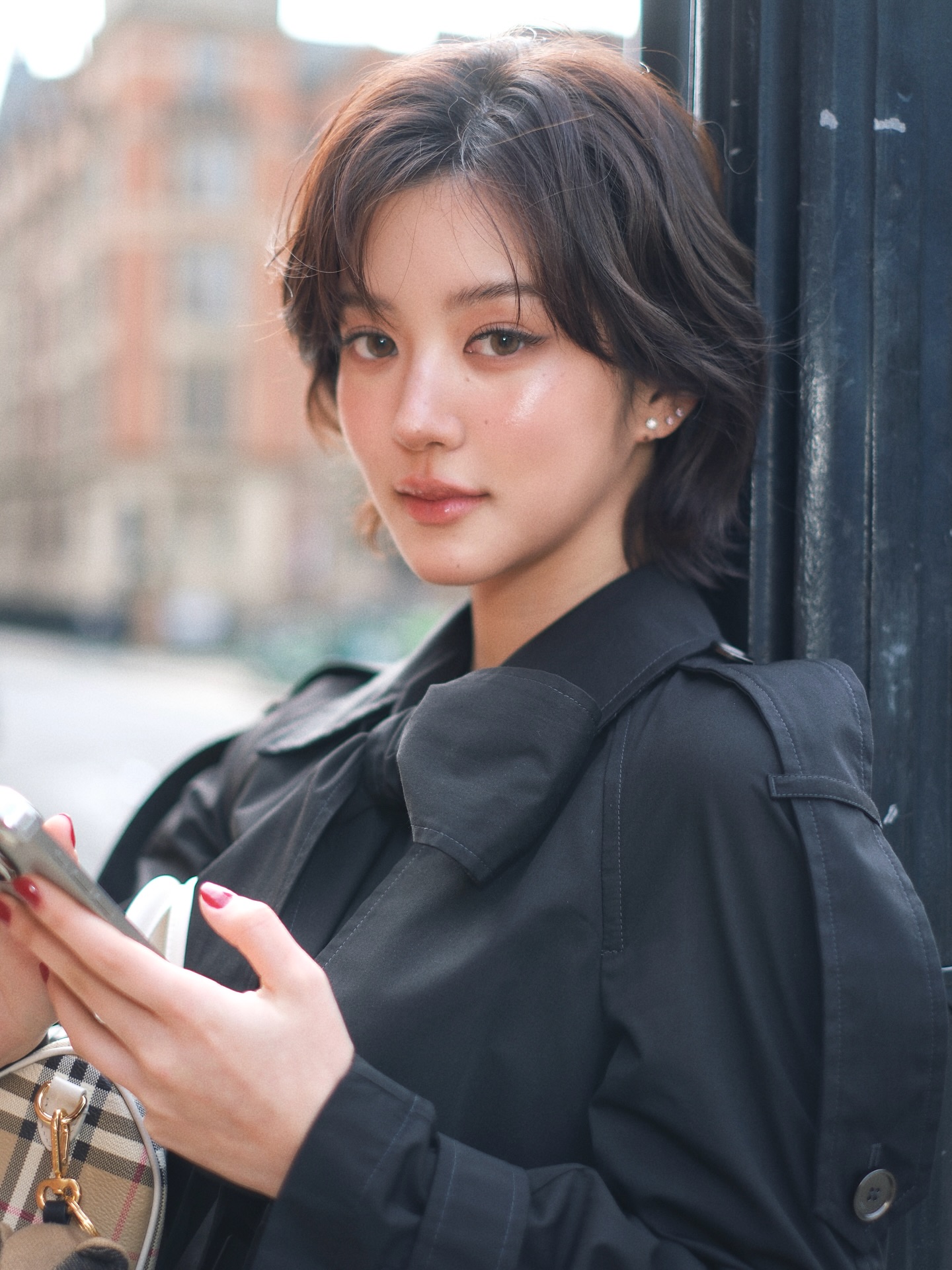 จูเน่ - เพลินพิชญา โกมลารชุน