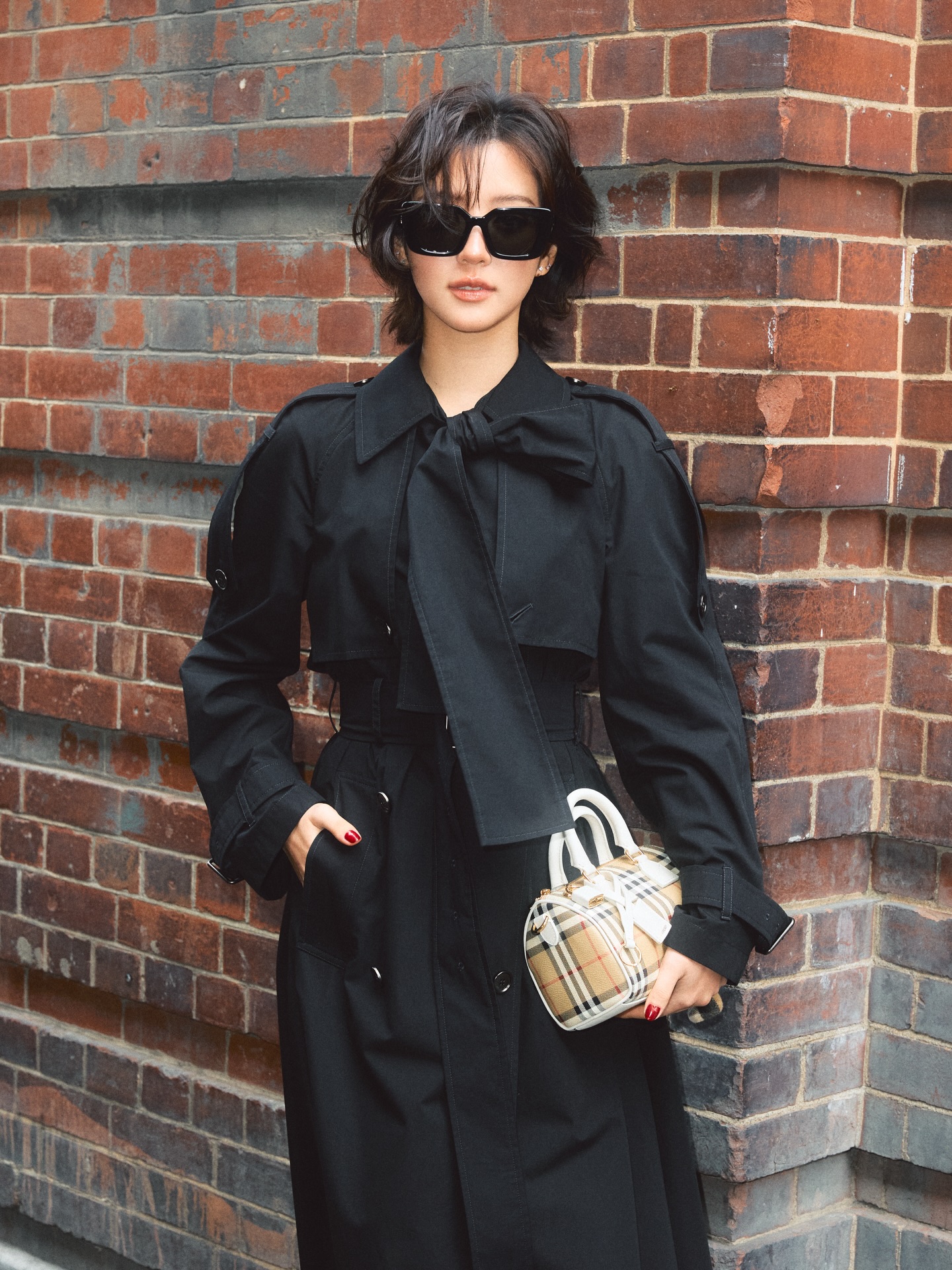 จูเน่ - เพลินพิชญา โกมลารชุน