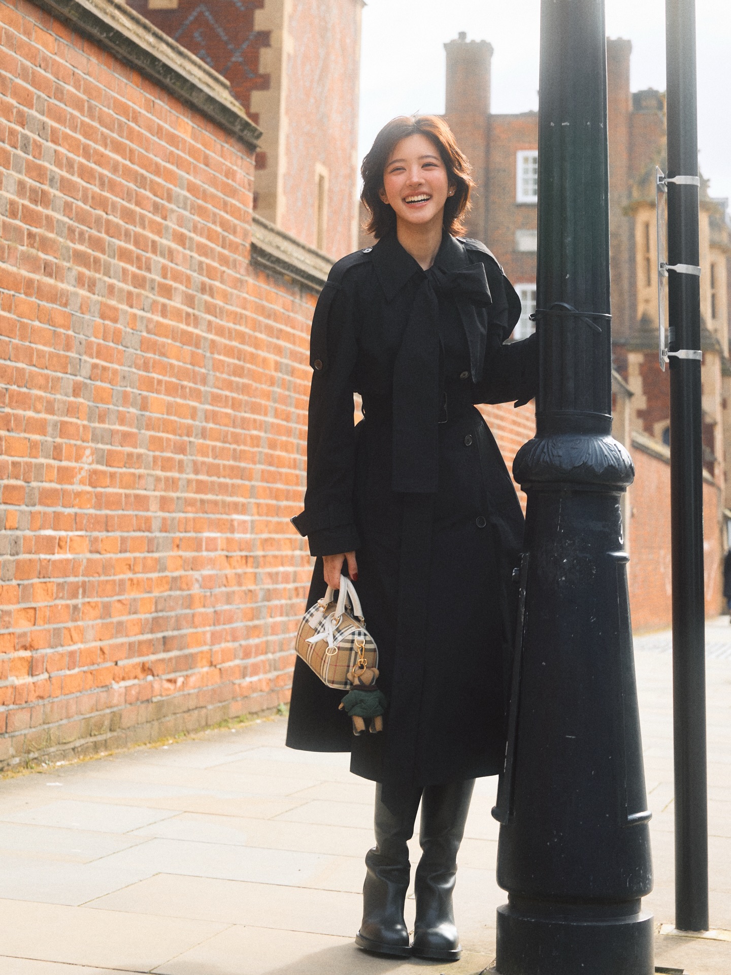 จูเน่ - เพลินพิชญา โกมลารชุน