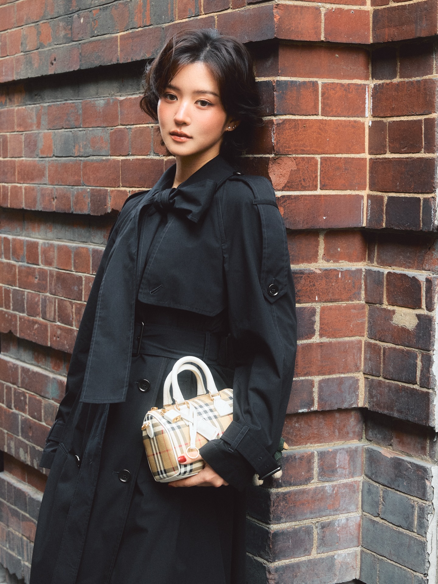 จูเน่ - เพลินพิชญา โกมลารชุน