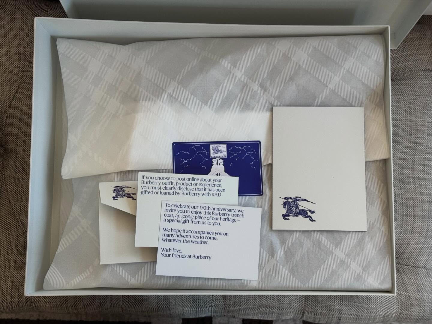 จูเน่ - เพลินพิชญา โกมลารชุน