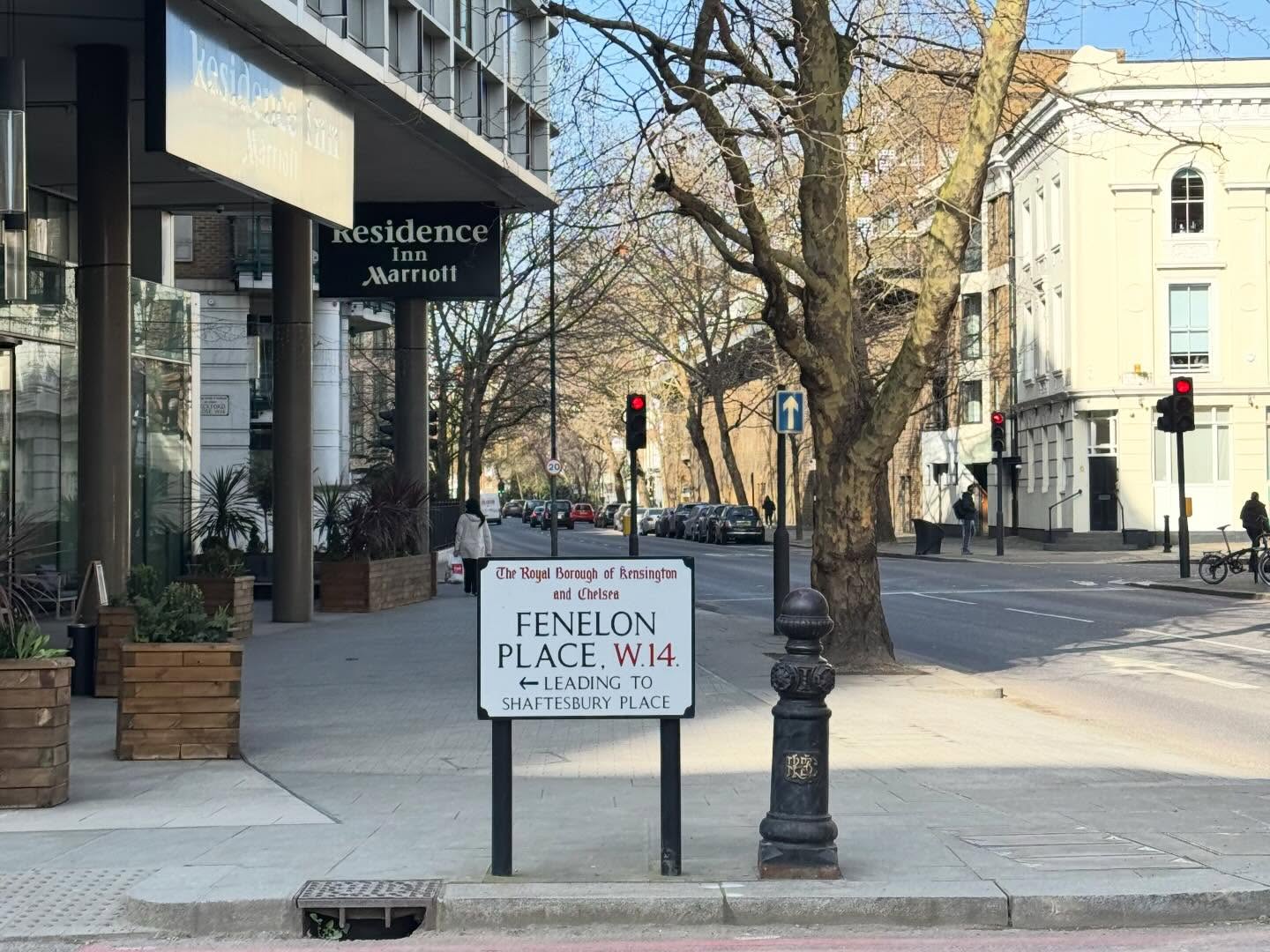 จูเน่ - เพลินพิชญา โกมลารชุน