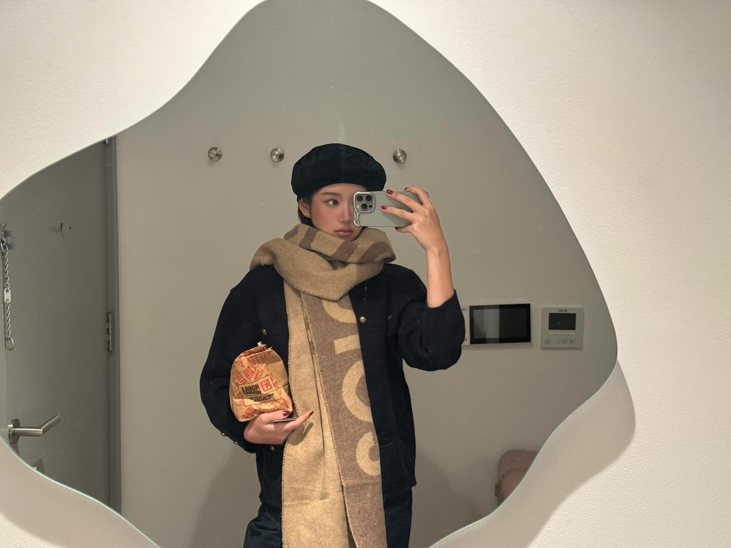 จูเน่ - เพลินพิชญา โกมลารชุน