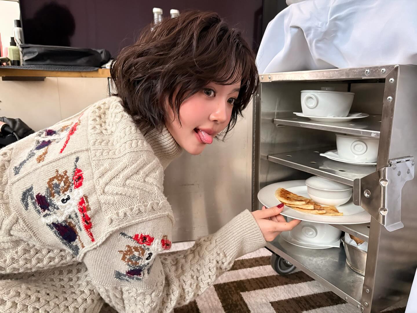 จูเน่ - เพลินพิชญา โกมลารชุน