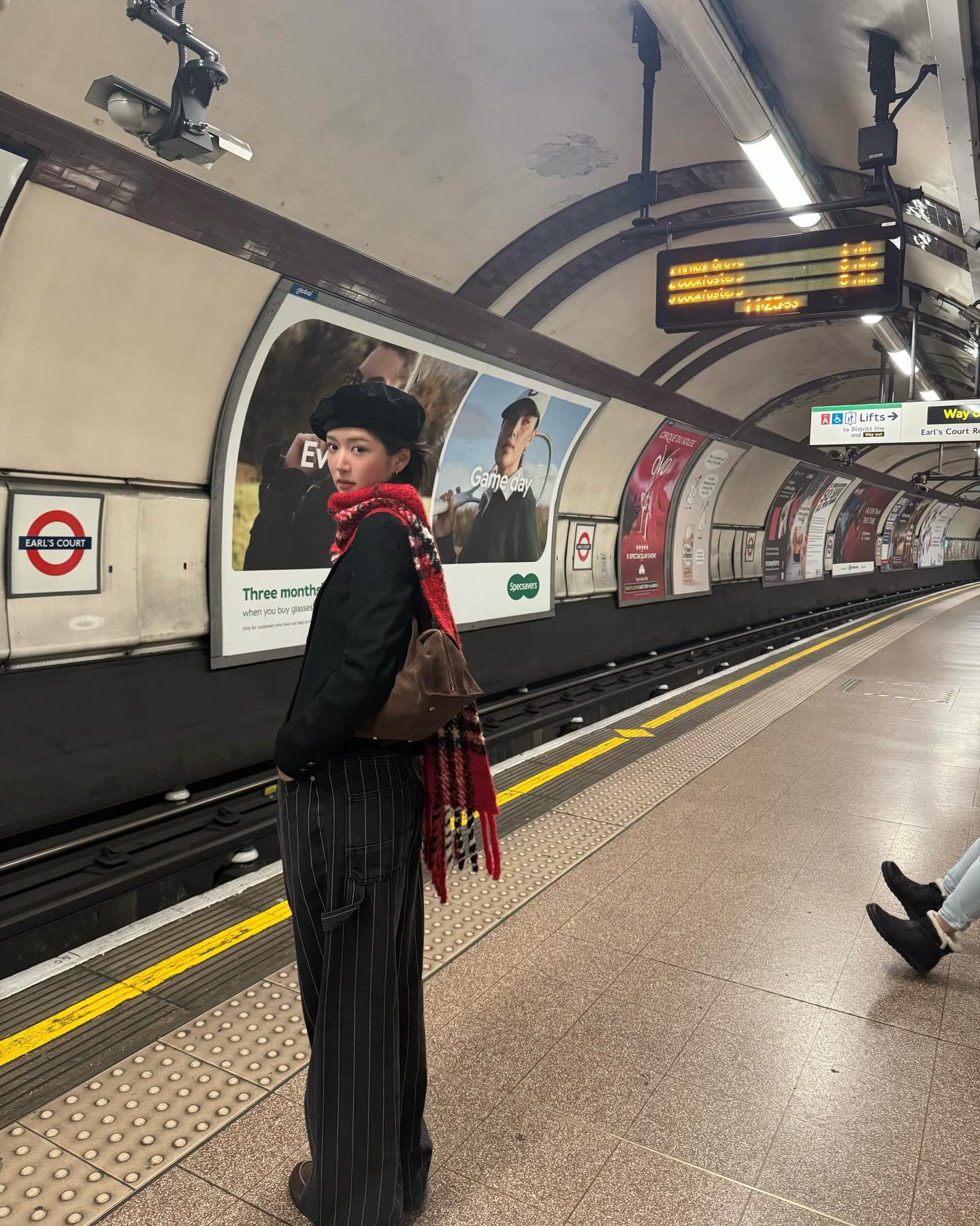 จูเน่ - เพลินพิชญา โกมลารชุน