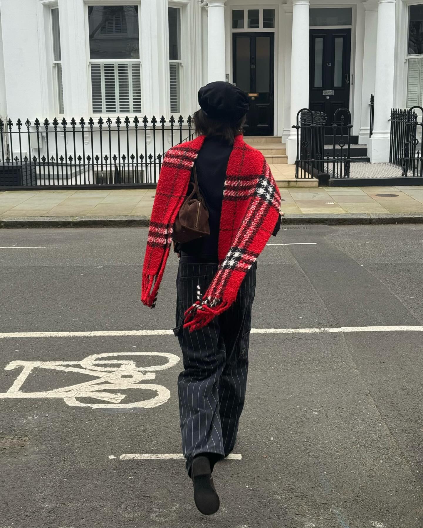 จูเน่ - เพลินพิชญา โกมลารชุน