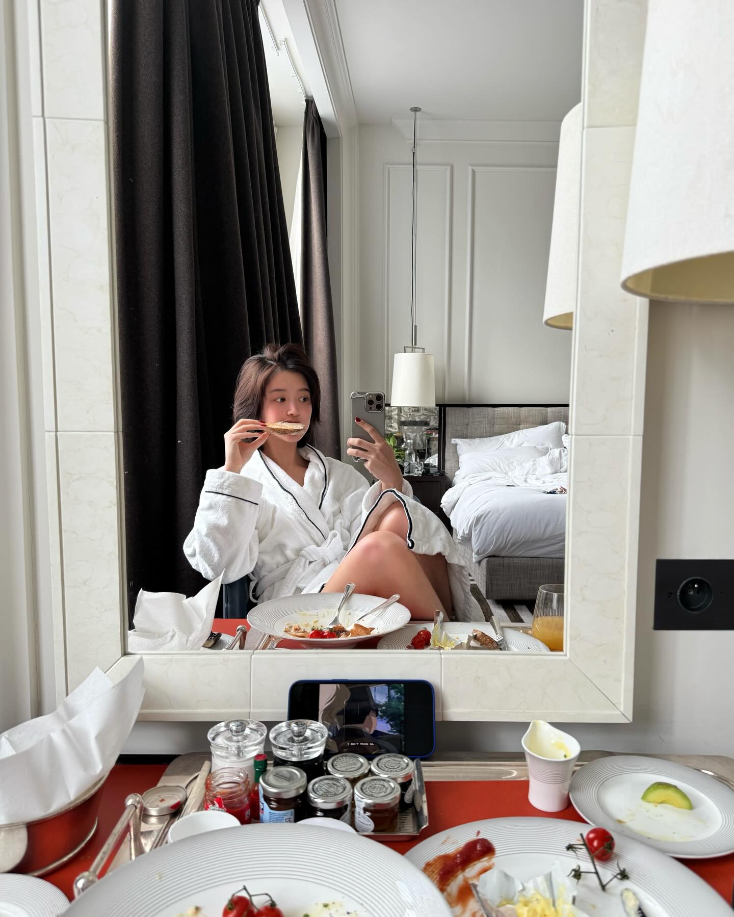 จูเน่ - เพลินพิชญา โกมลารชุน