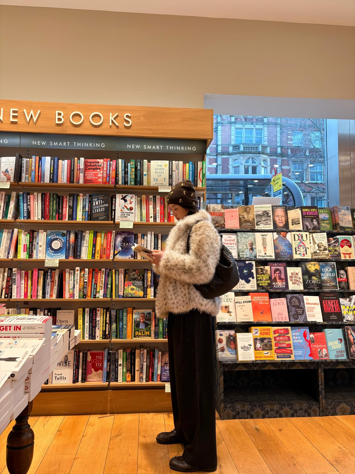 จูเน่ - เพลินพิชญา โกมลารชุน