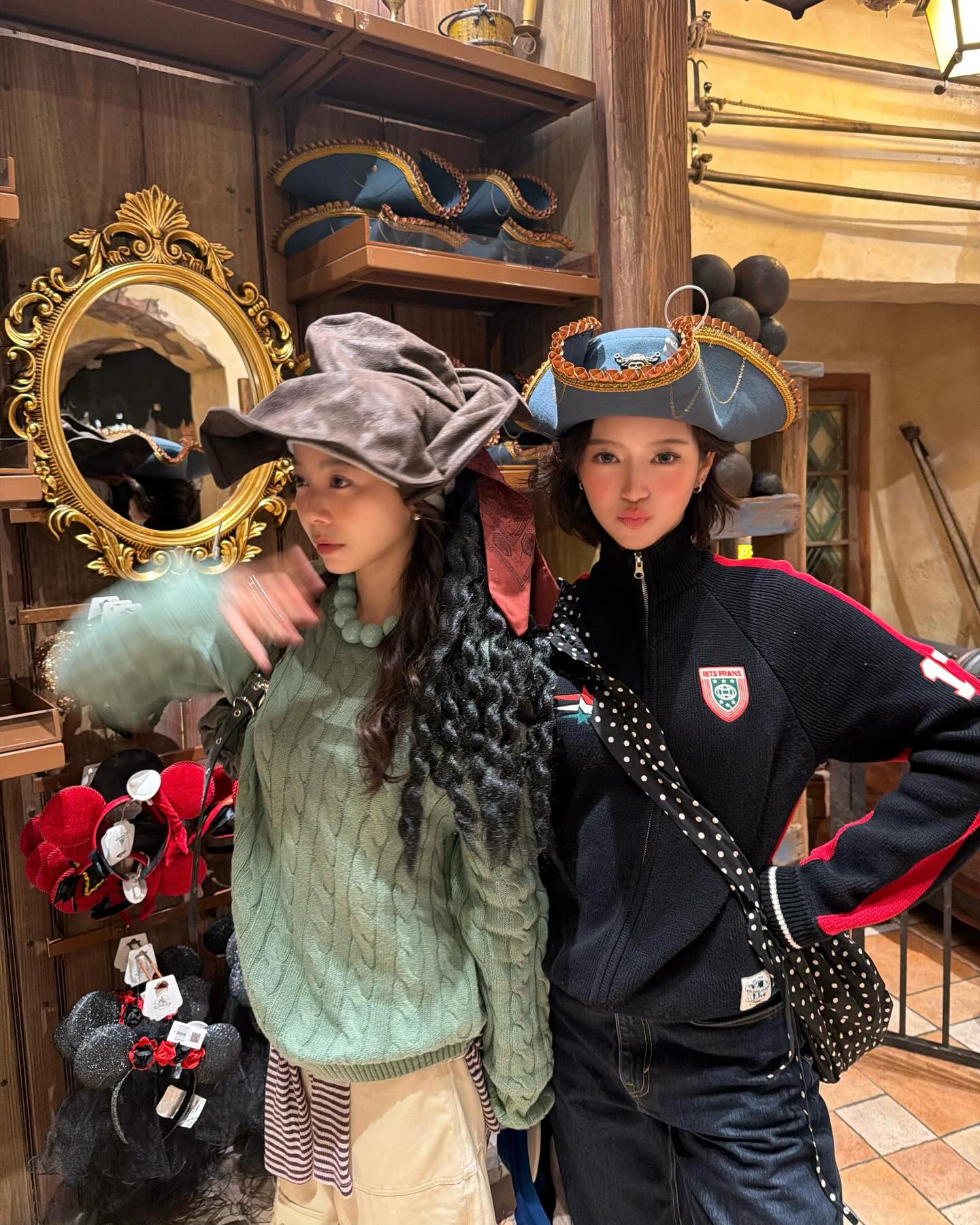 จูเน่ - เพลินพิชญา โกมลารชุน