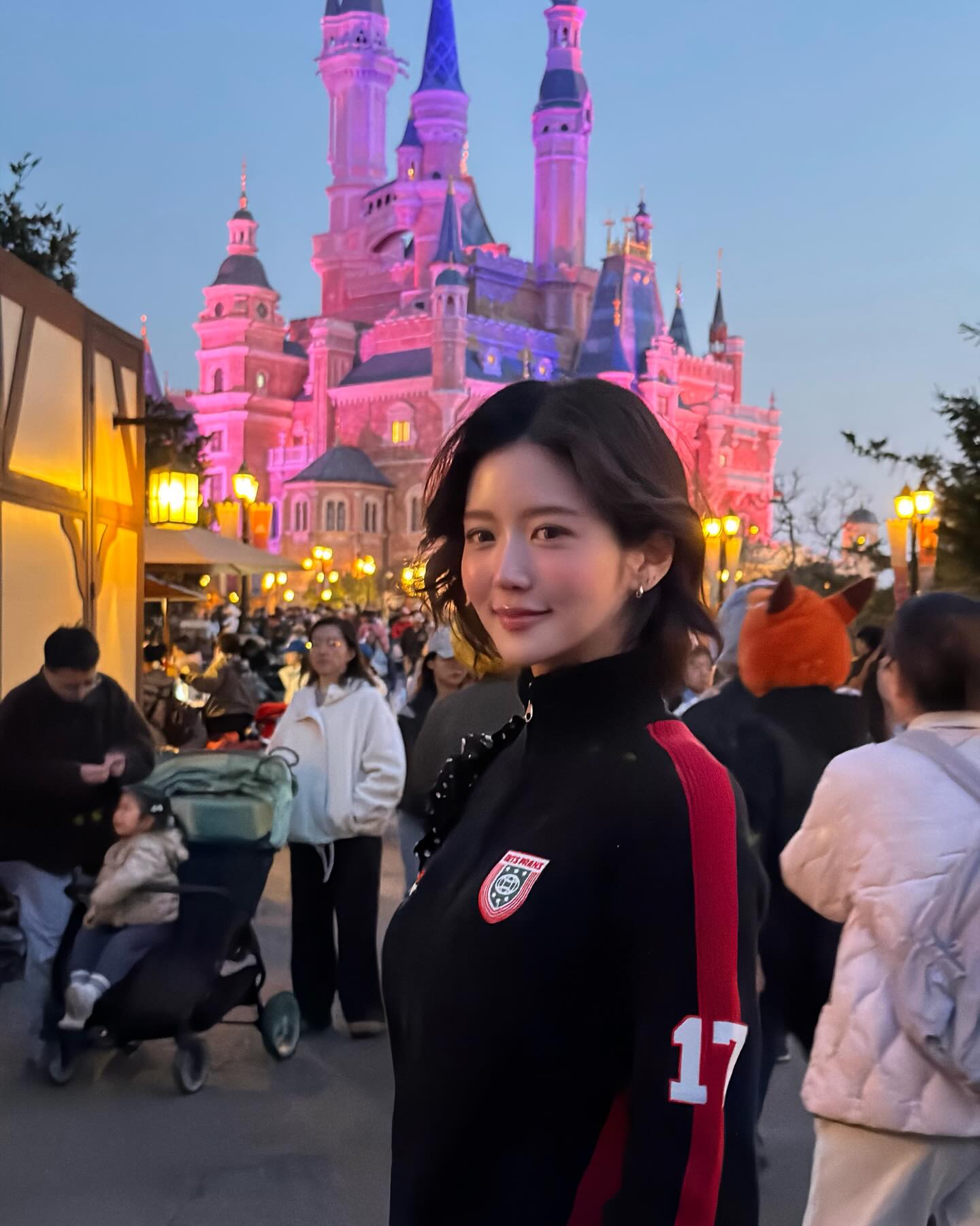 จูเน่ - เพลินพิชญา โกมลารชุน