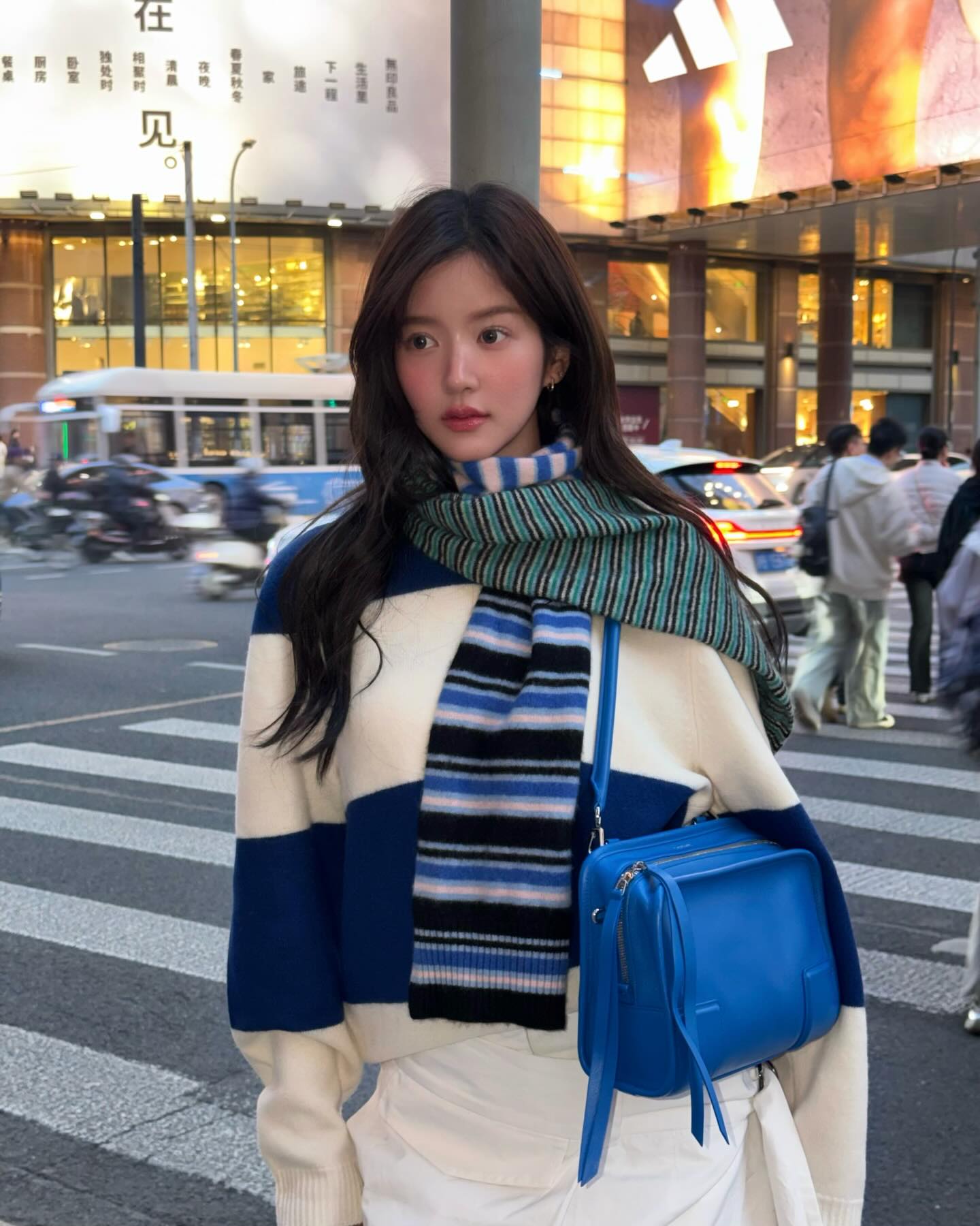 จูเน่ - เพลินพิชญา โกมลารชุน