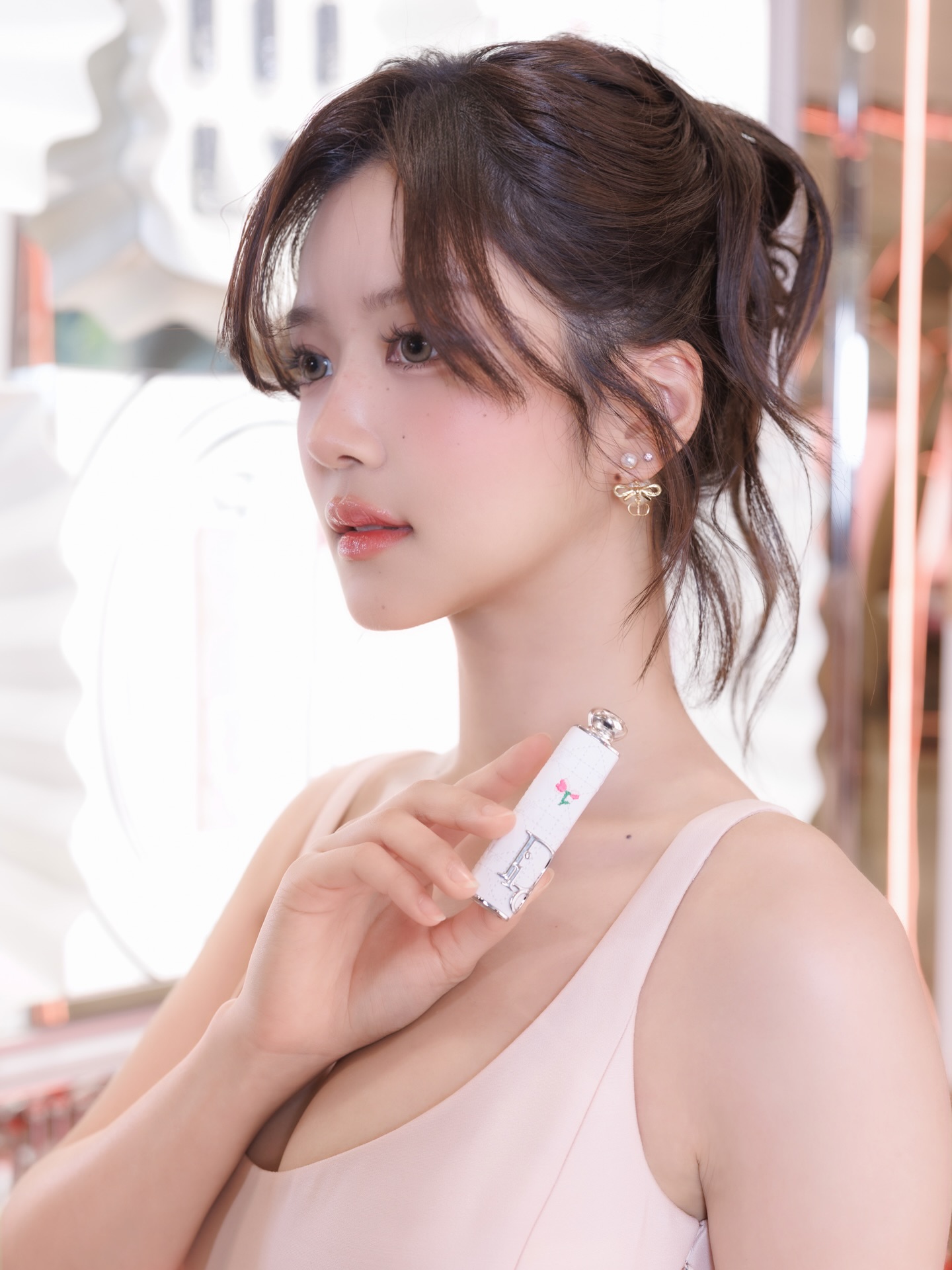 จูเน่ - เพลินพิชญา โกมลารชุน