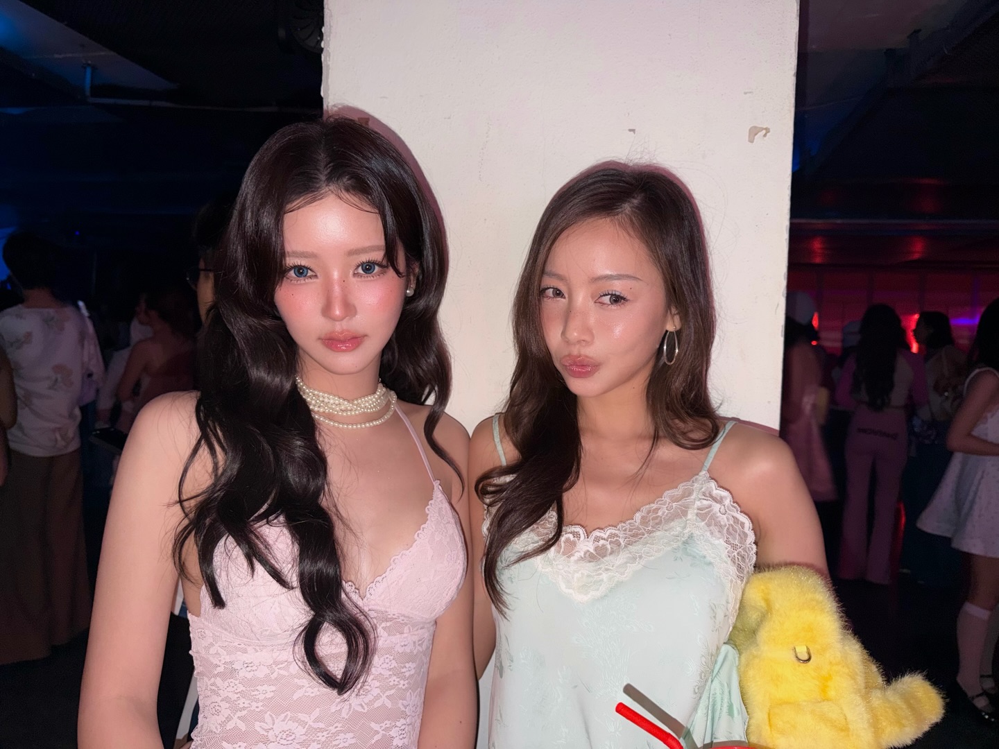 จูเน่ - เพลินพิชญา โกมลารชุน