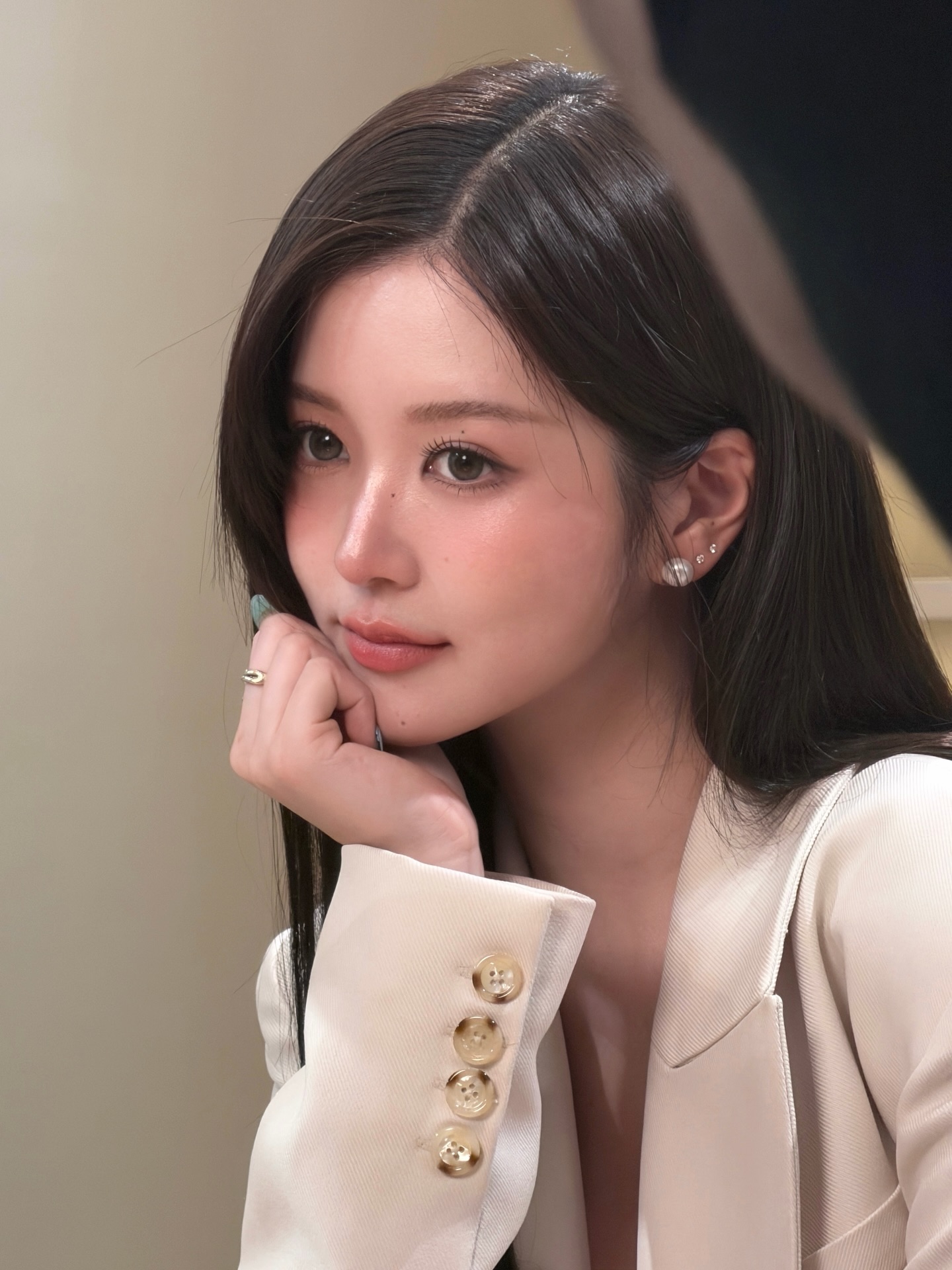 จูเน่ - เพลินพิชญา โกมลารชุน
