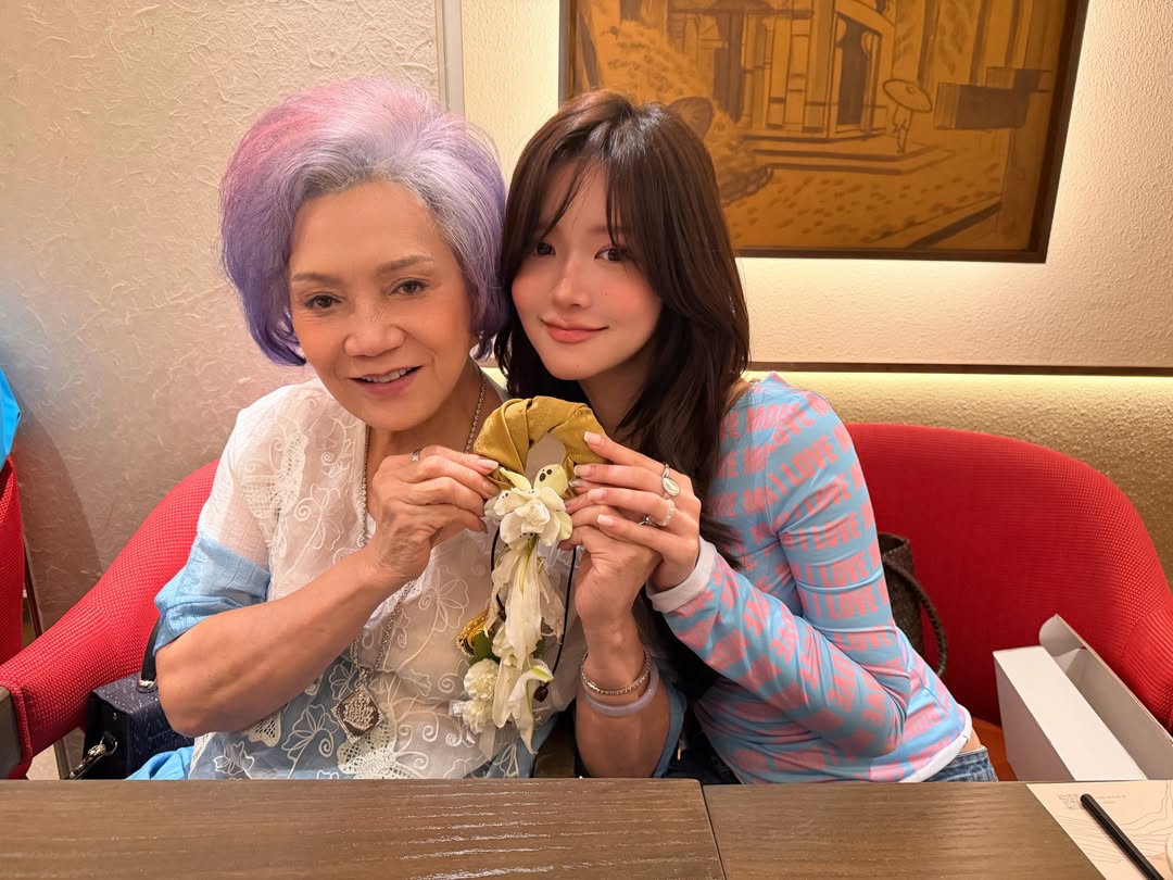 จูเน่ - เพลินพิชญา โกมลารชุน