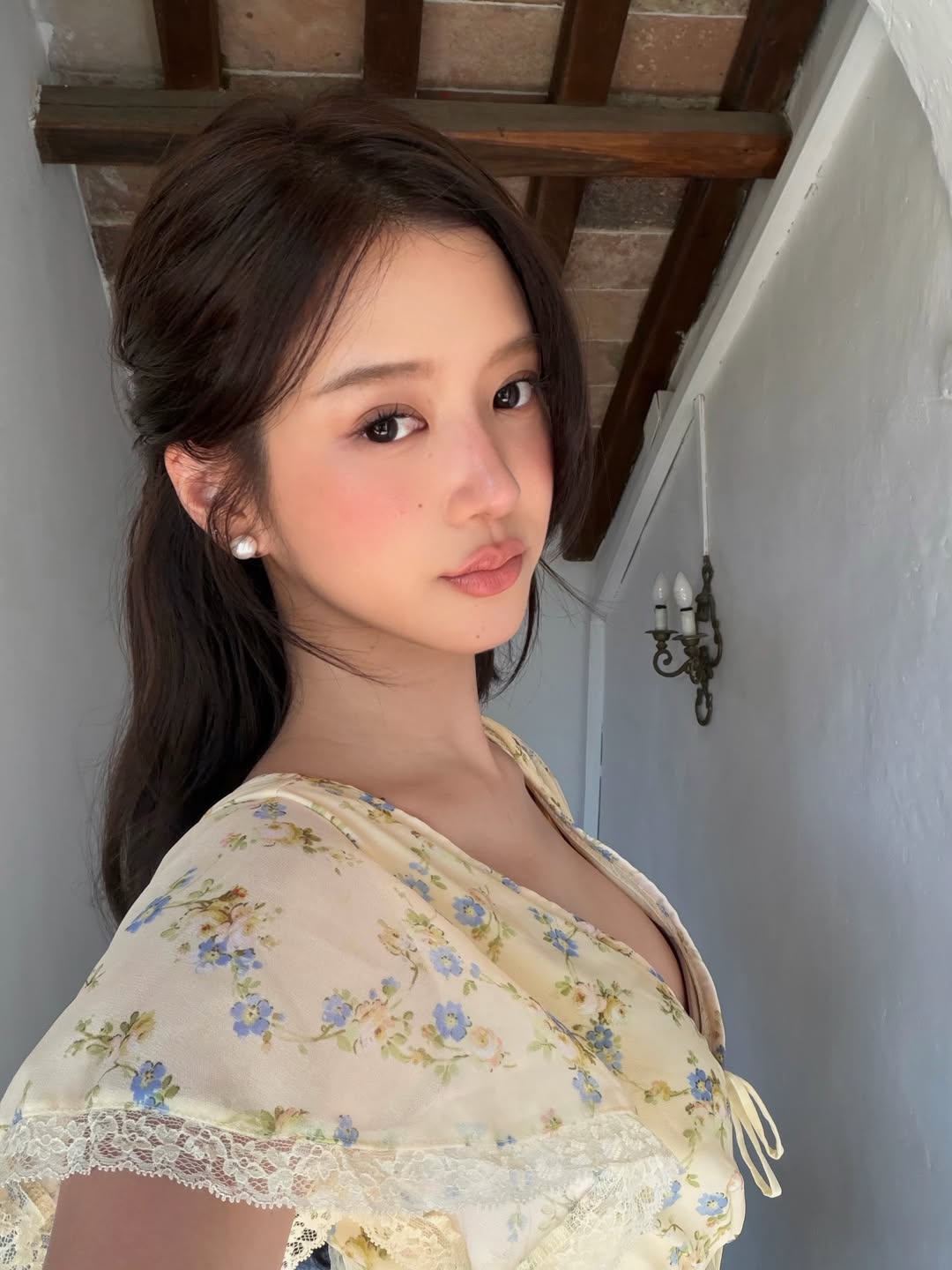 จูเน่ - เพลินพิชญา โกมลารชุน