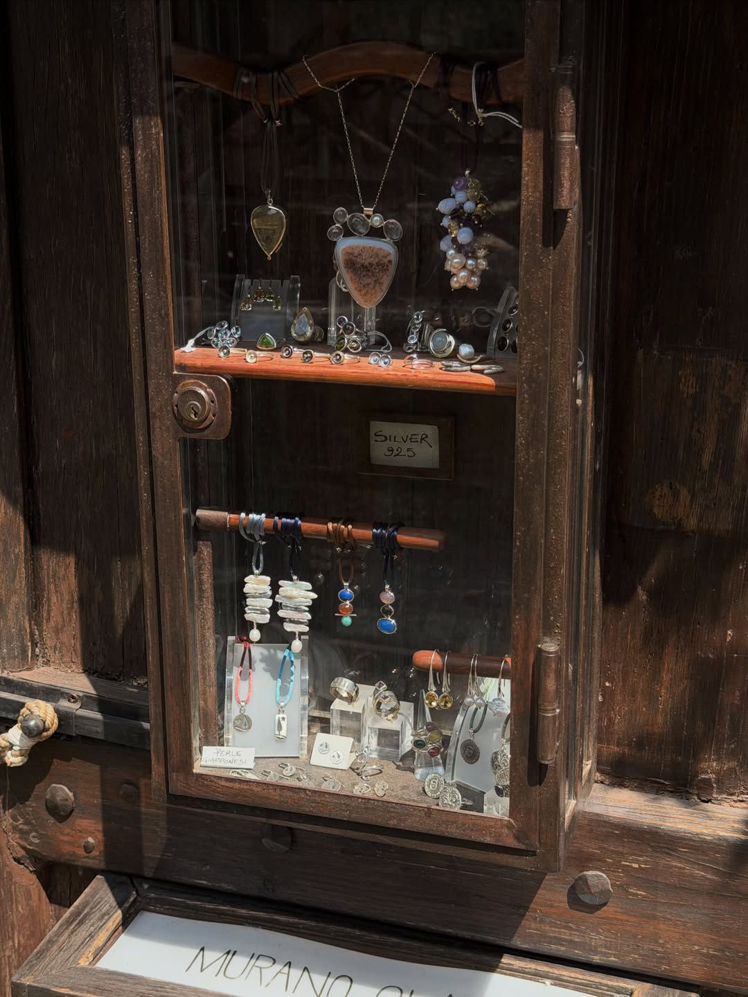 จูเน่ - เพลินพิชญา โกมลารชุน