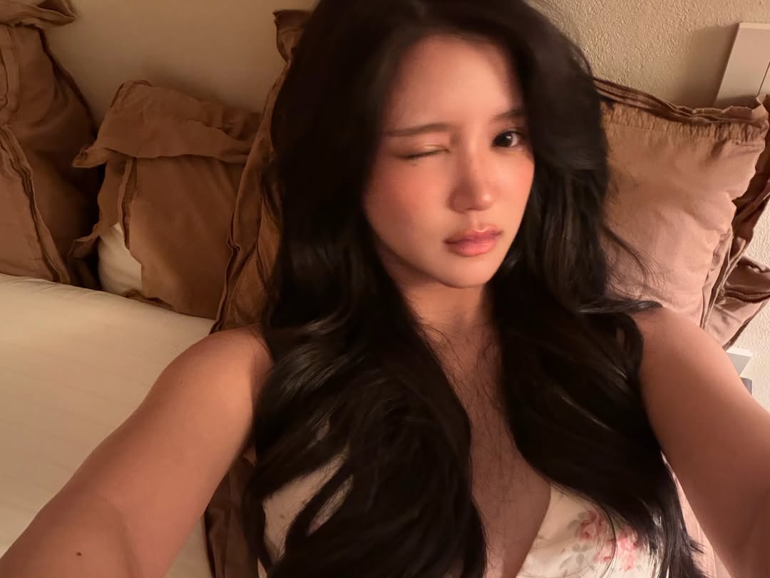 จูเน่ - เพลินพิชญา โกมลารชุน