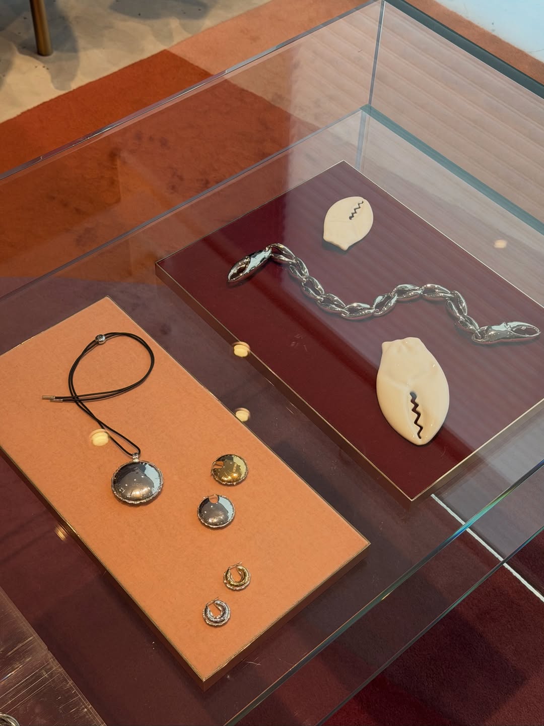 จูเน่ - เพลินพิชญา โกมลารชุน
