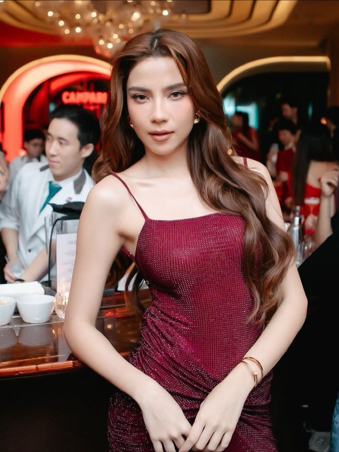 จีน่า - วิรายา ภัทรโชคชัย